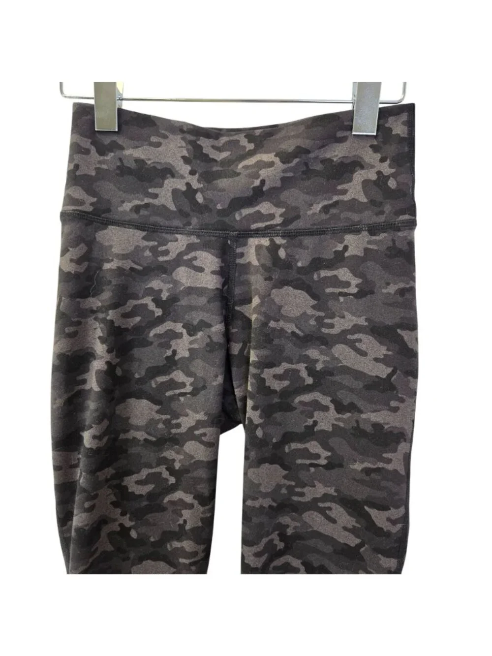 Fabletics High-Waisted Camouflage Printed Heathered Leggings Size Small